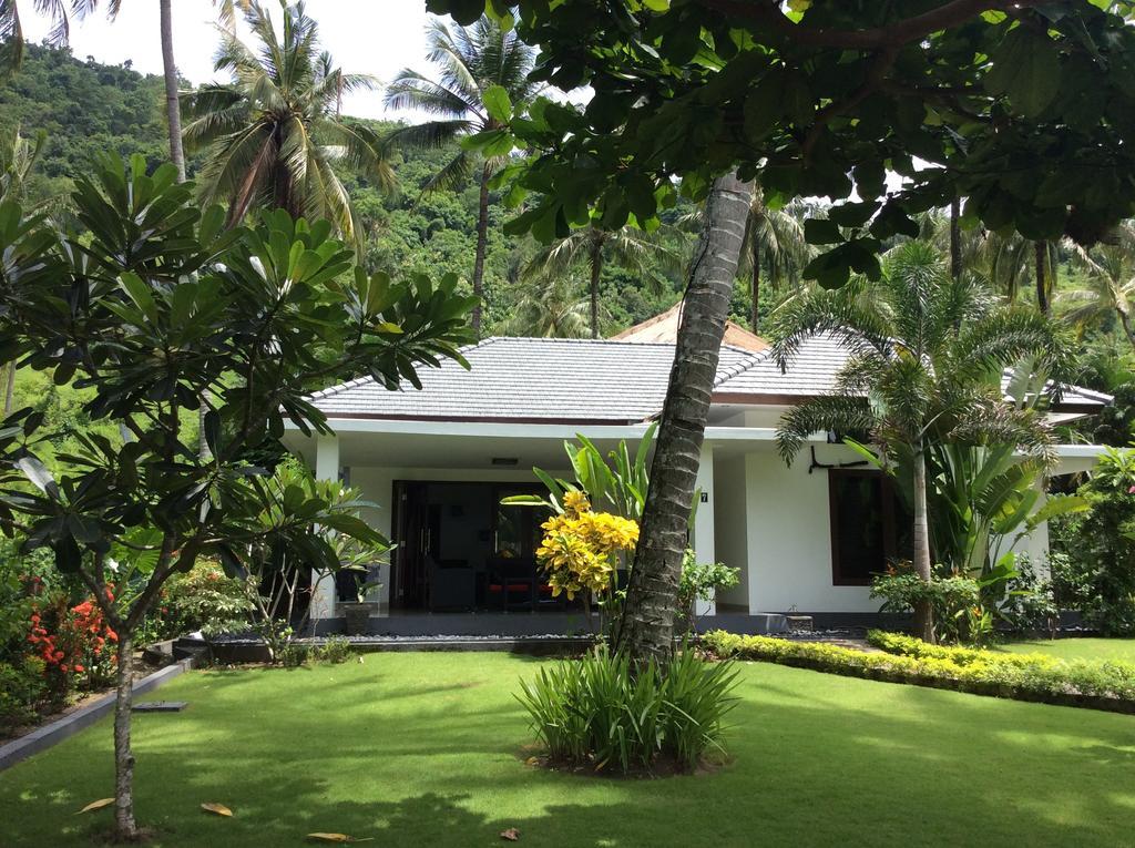 Villa Tujuh Senggigi Exterior foto